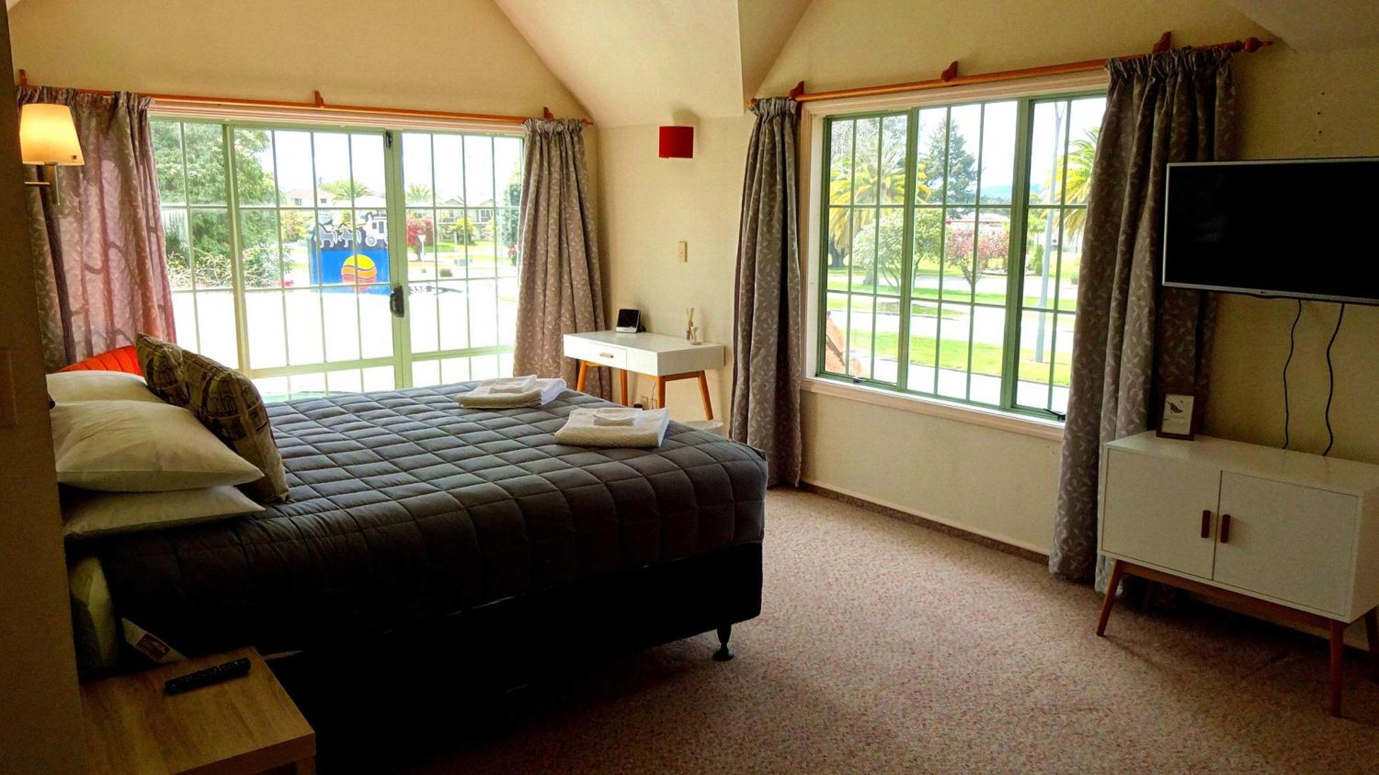 Rotorua Coachman Spa Motel Room photo