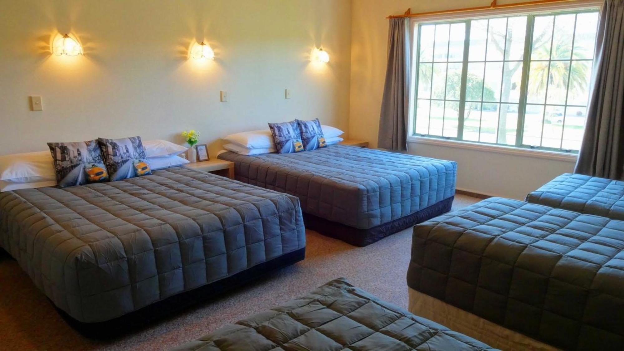 Rotorua Coachman Spa Motel Room photo